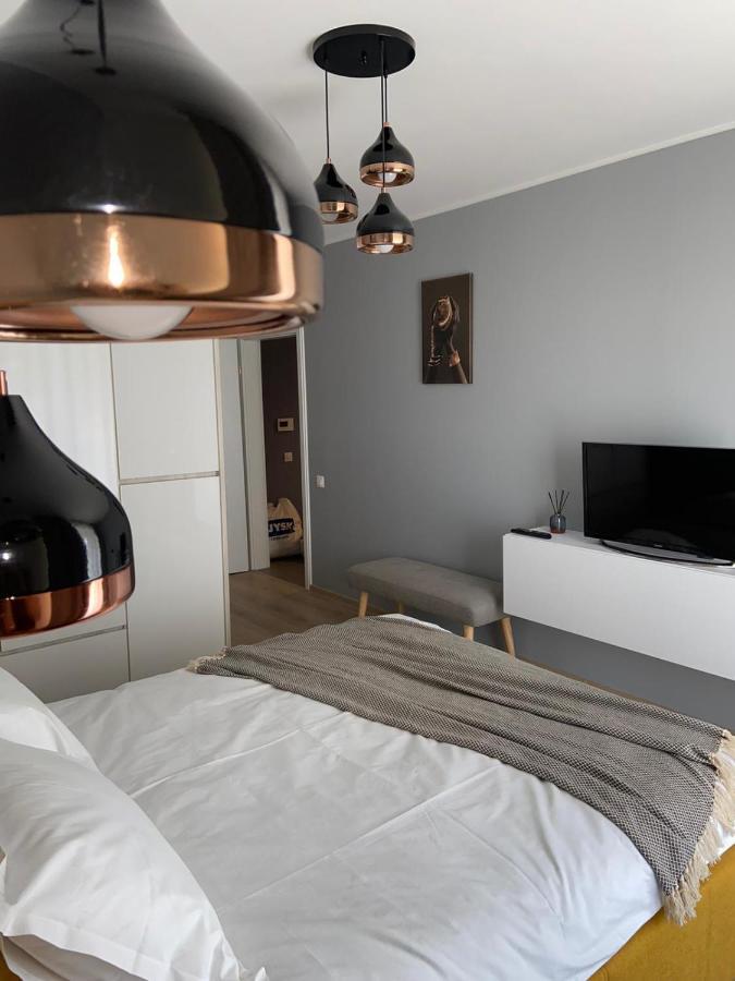 Qualis Apartament Brasov Luaran gambar