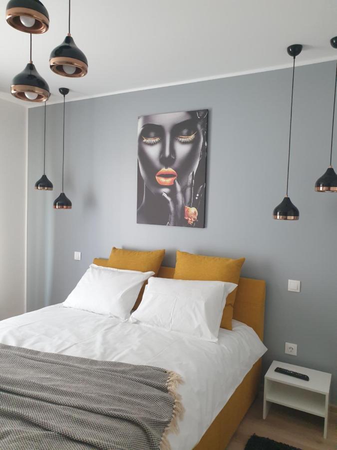 Qualis Apartament Brasov Luaran gambar