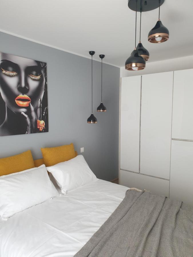 Qualis Apartament Brasov Luaran gambar