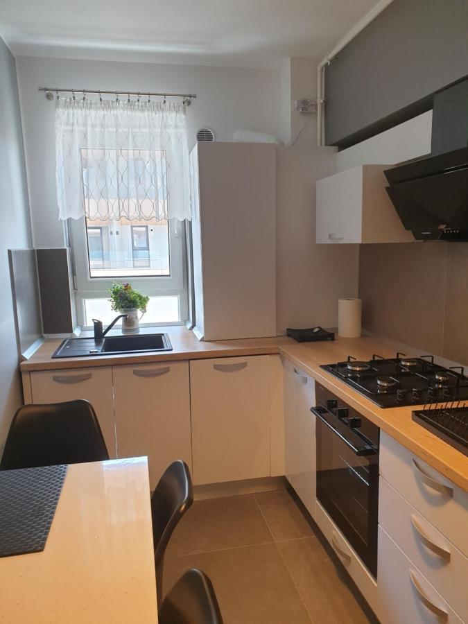 Qualis Apartament Brasov Luaran gambar